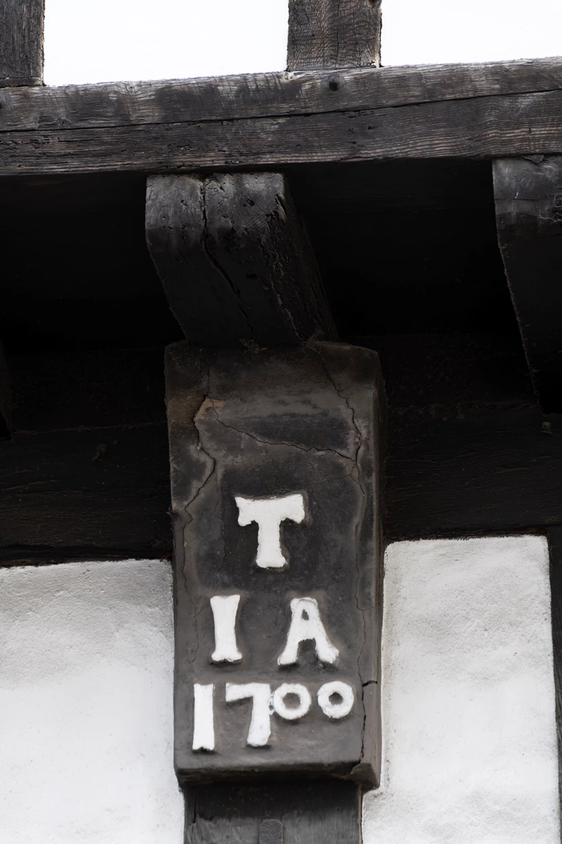 Wealden Hall, 49 51 Goodramgate 1022