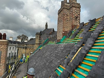 Reroffingbuilding