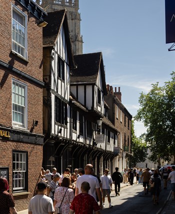 12 22 High Petergate Amcintosh 01 2000Px