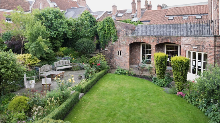 23 Stonegate walled garden | York Medical Soc. | York Conservation Trust