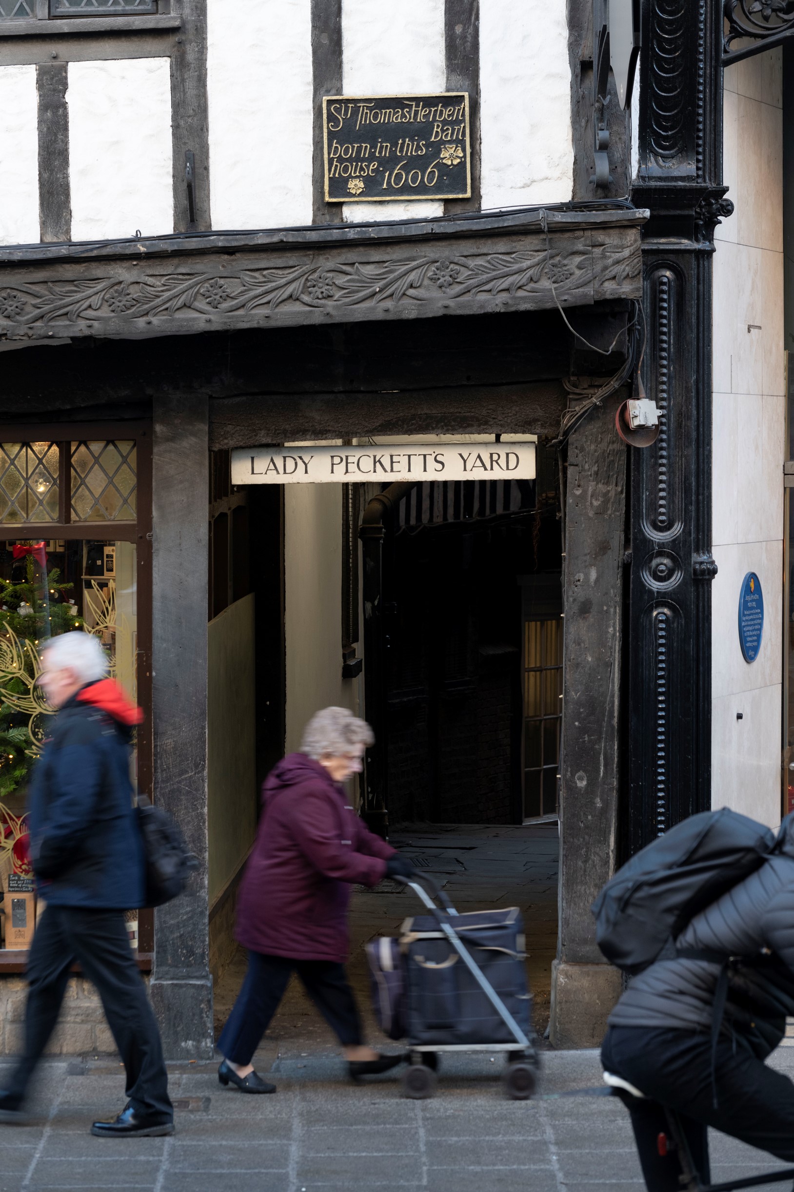 Street entrance to Lady Peckett's Yard from Pavement | York Conservation Trust