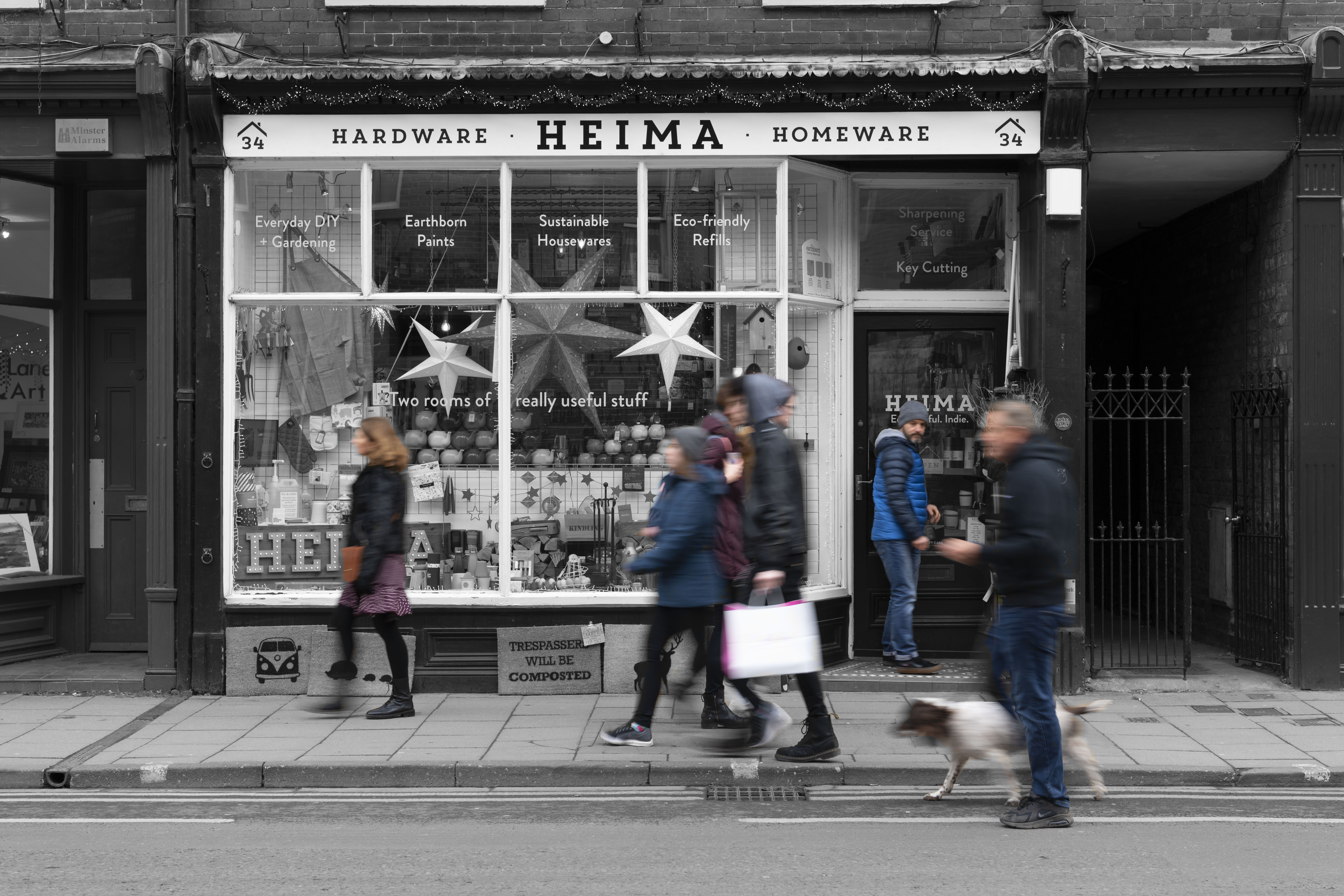 34 Gillygate Mono Col 250120